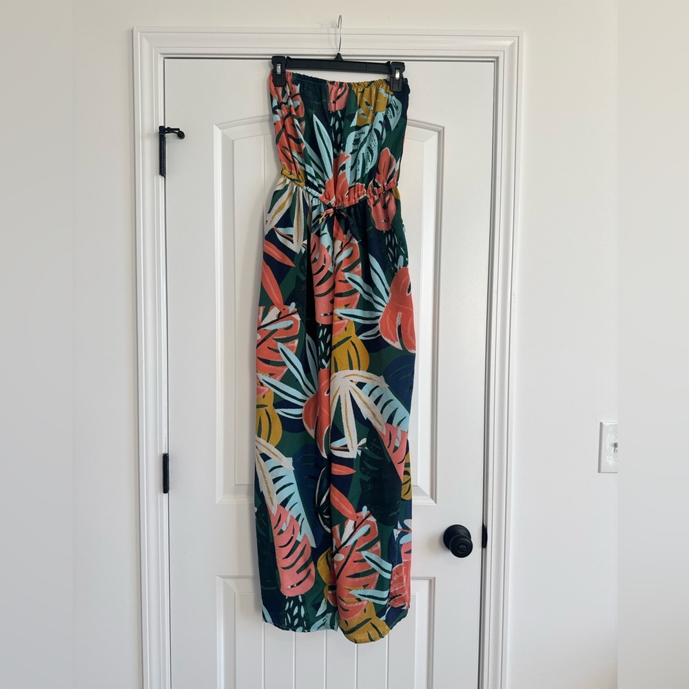 True Destinations Size Med Floral Strapless Wide-Leg Jumpsuit in Green and Coral